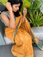 Load image into Gallery viewer, Bird of Paradise Cotton Saree
