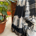 Load image into Gallery viewer, Castlerock Shibori Cotton Linen Saree
